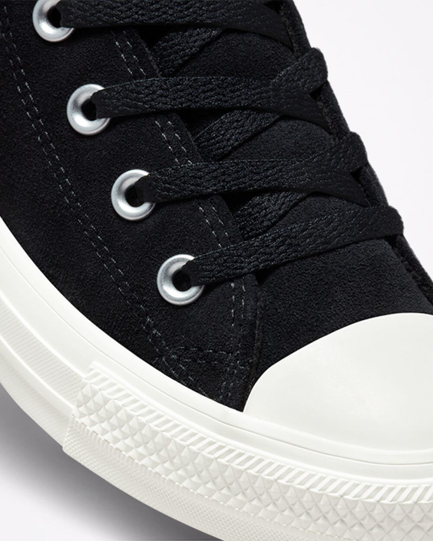 Black / White Converse Chuck Taylor All Star Classic Women's High Top Shoes | GAI7K18L9