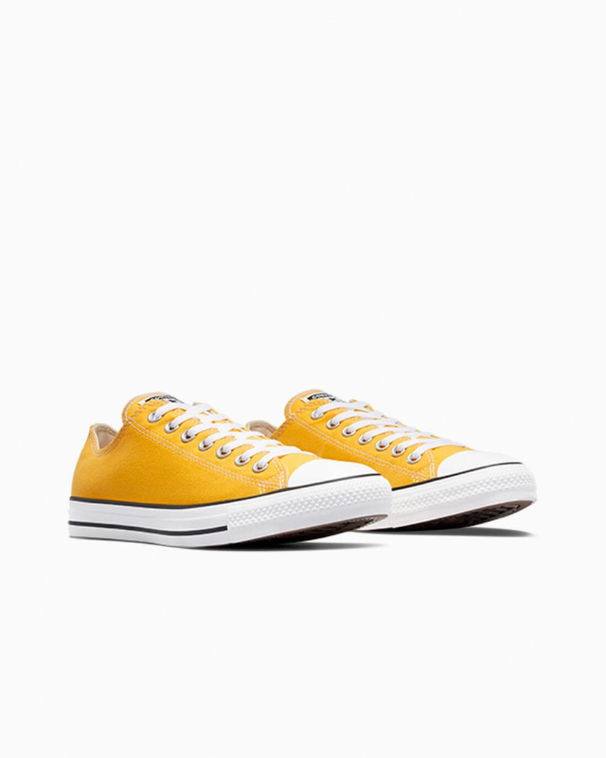 Lemon Converse Chuck Taylor All Star Classic Men's Low Top Shoes | JE548K739