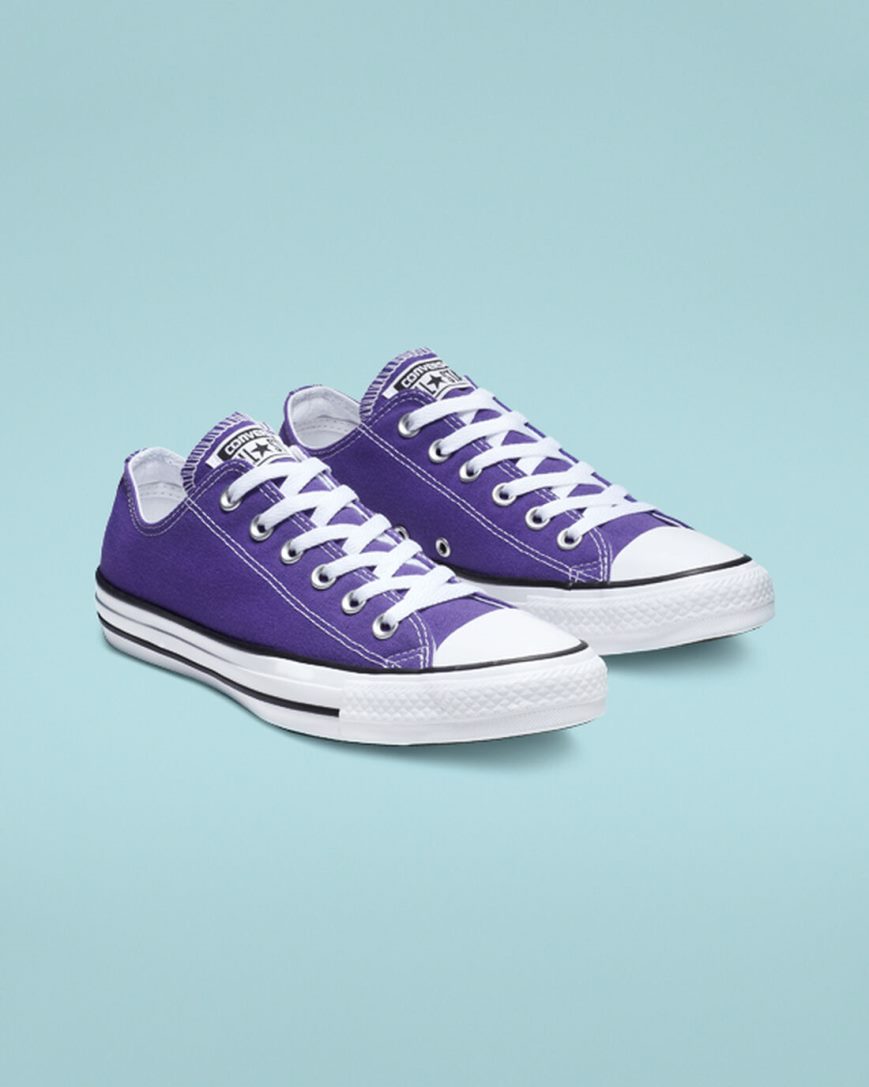 Purple Converse Chuck Taylor All Star Classic Men's Low Top Shoes | AIK7L5381