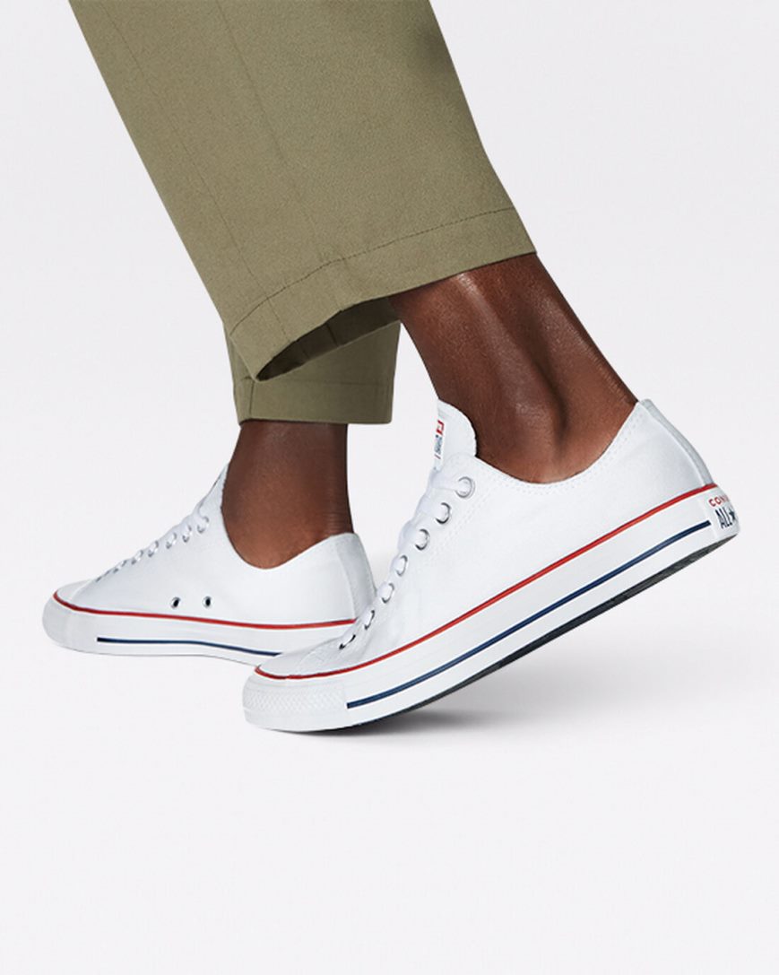 White Converse Chuck Taylor All Star Classic Men's Low Top Shoes | UT7L138KI